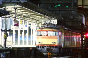 近江鉄道へ向かう西武新101系の方向転換回送
