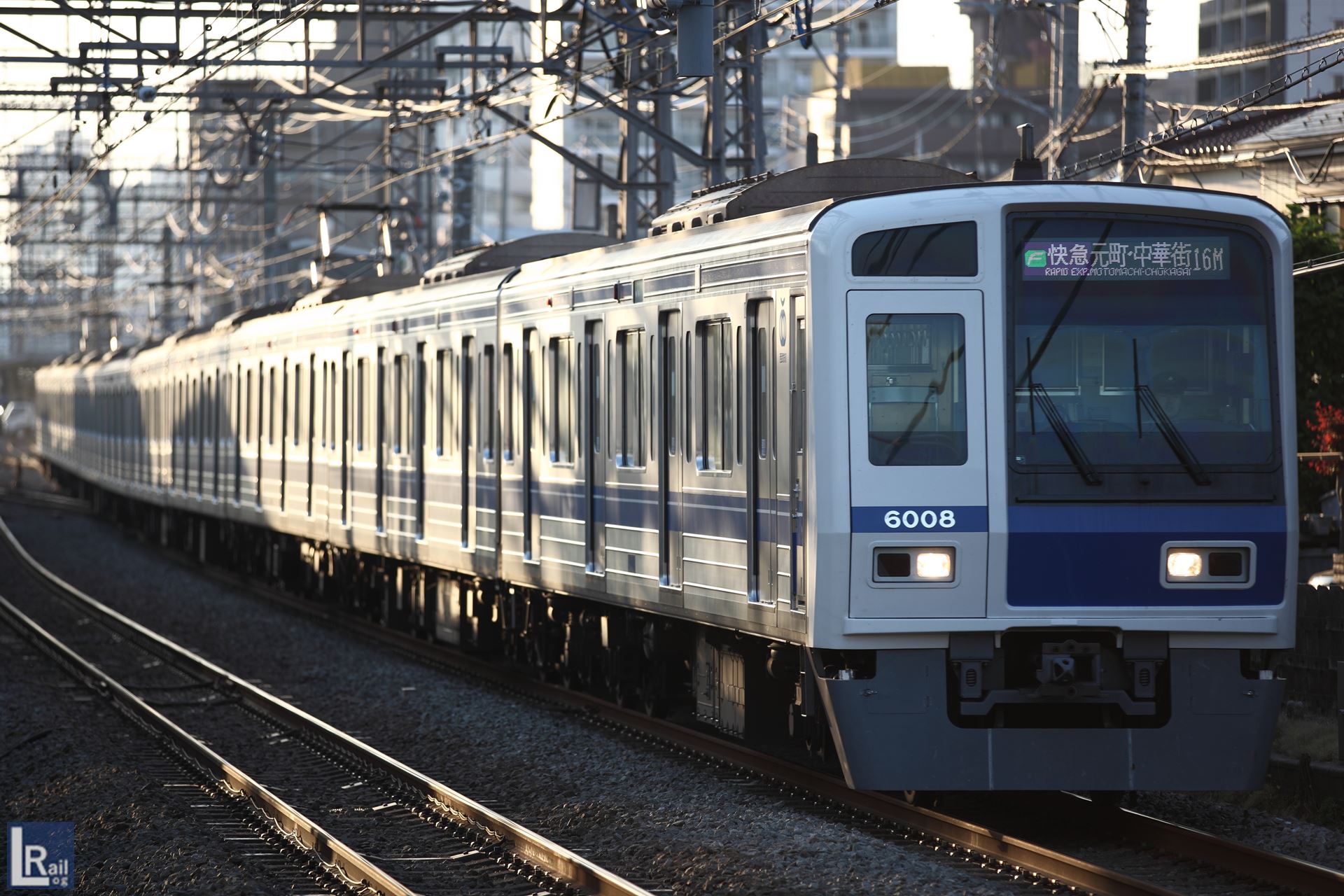 白顔6000系が西武新宿線を走ることが珍しい理由