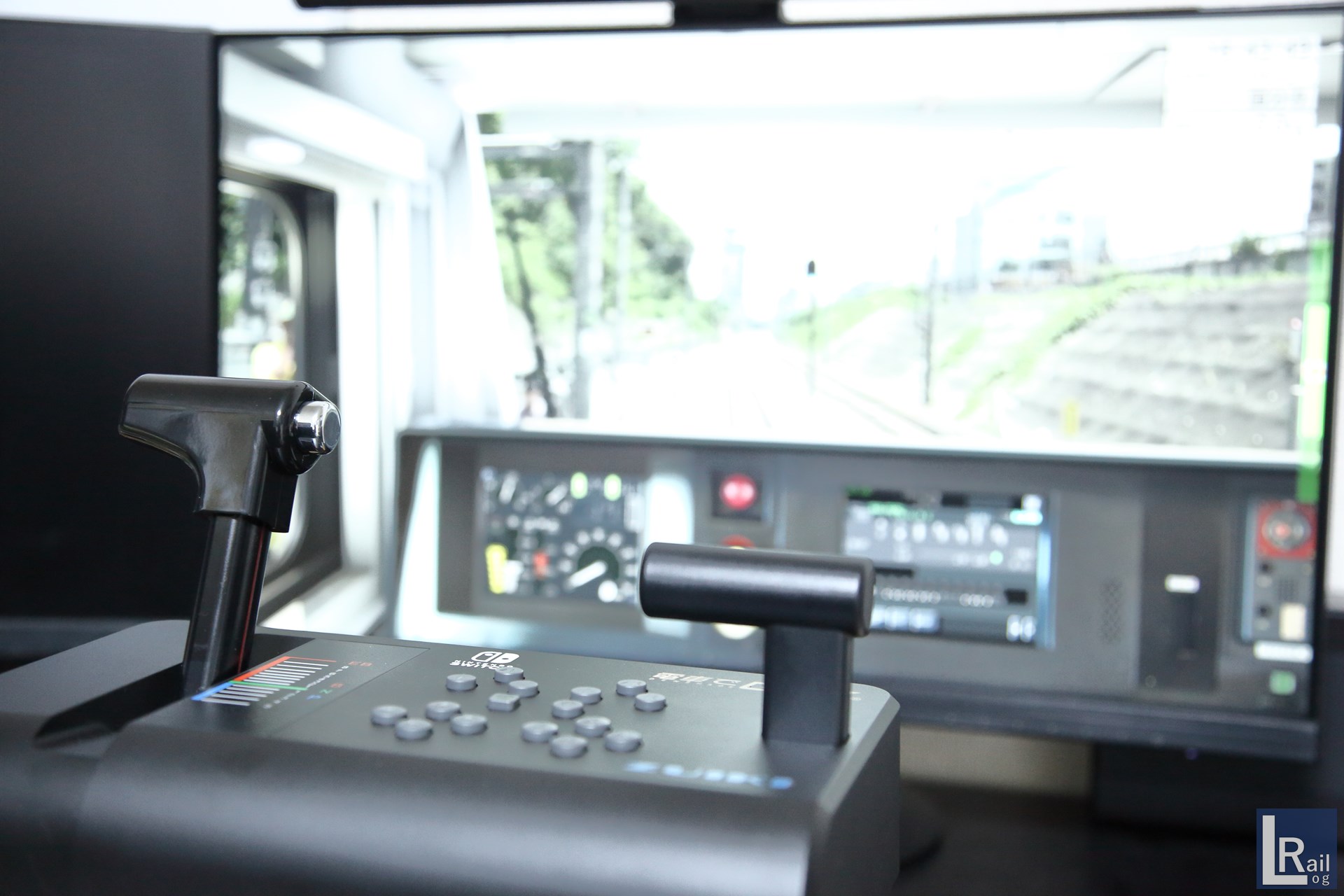 JR東日本トレインシミュレータを電車でGOマスコンで運転してみた